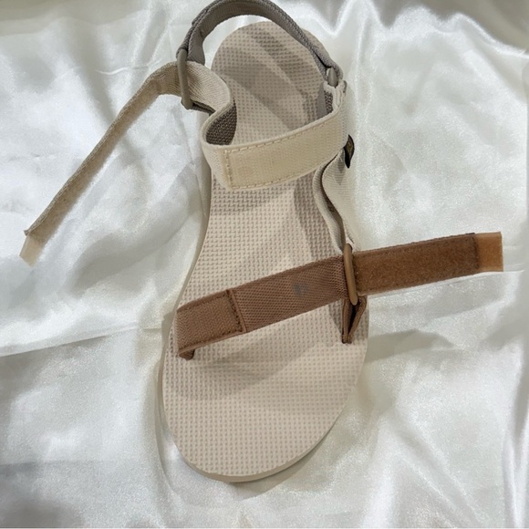 Teva Teva Midform Universal Karina Swan Metallic Multi Cream Size 8 Velcrow - Picture 12 of 15